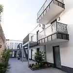 B-chill House *