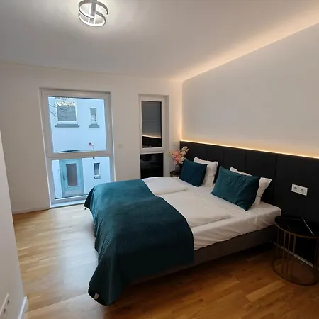 Apartment B-chill House