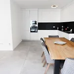 B-chill House *