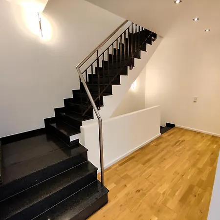B-chill House